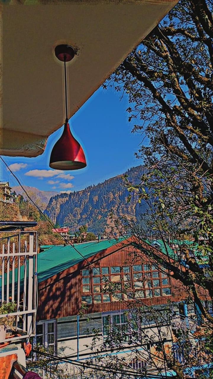 Hotel Antarctica &Pine N Dine Blues Cafe - Manali (Himachal Pradesh) — Photos 1