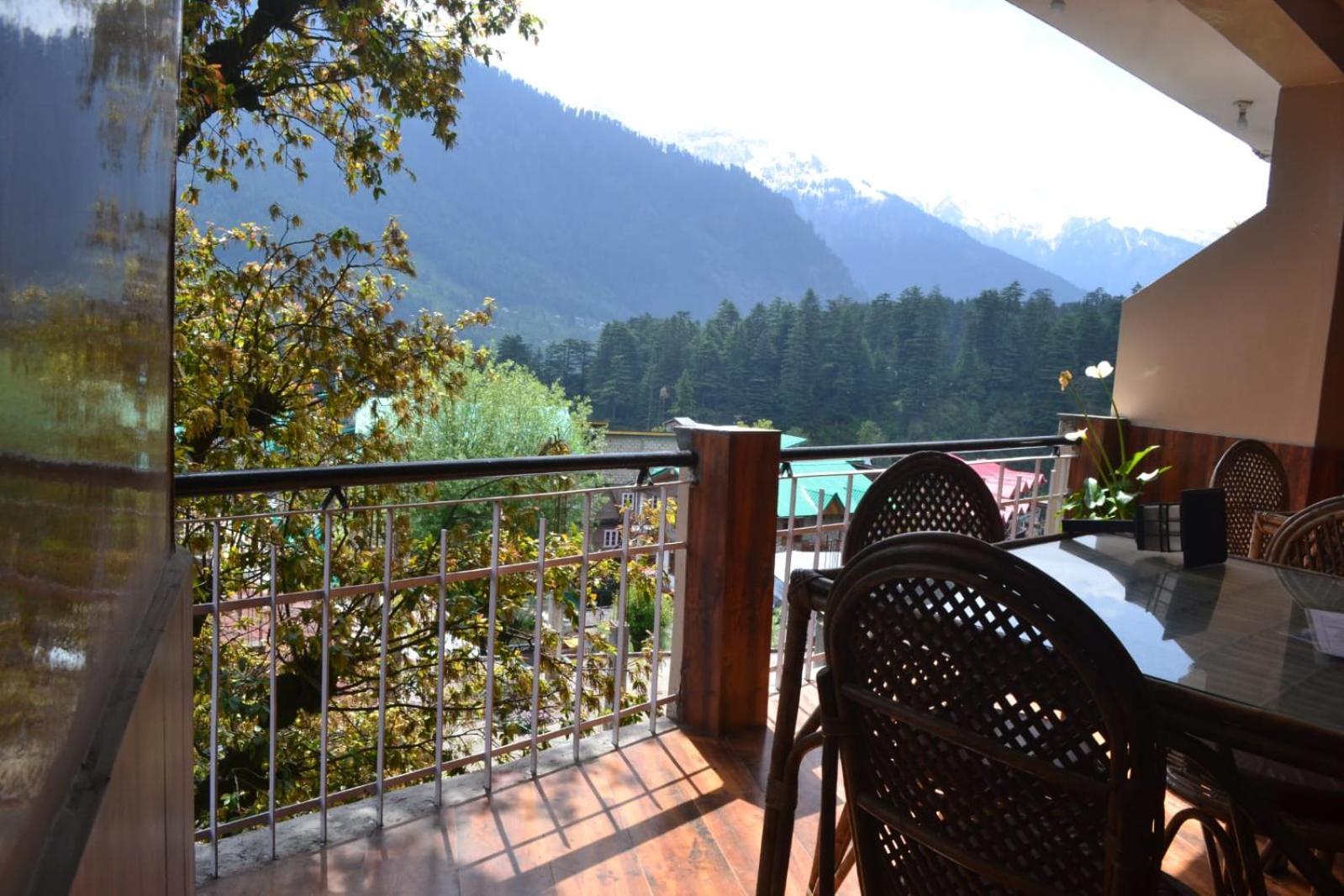 Hotel Antarctica &Pine N Dine Blues Cafe - Manali (Himachal Pradesh) — Photos 2